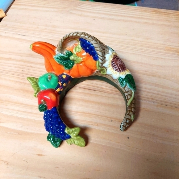 Vintage* Ceramic Cornucopia Candle Clutcher - Picture 1 of 9